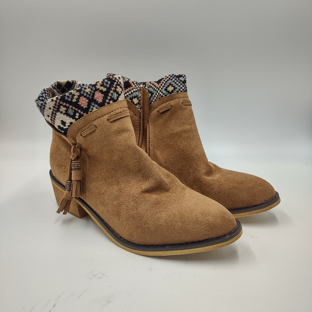 Mi.iM Brown Tassell Ankle Boots Size 6